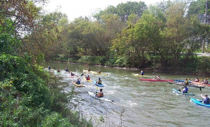 Triathletes Race on the Galena River